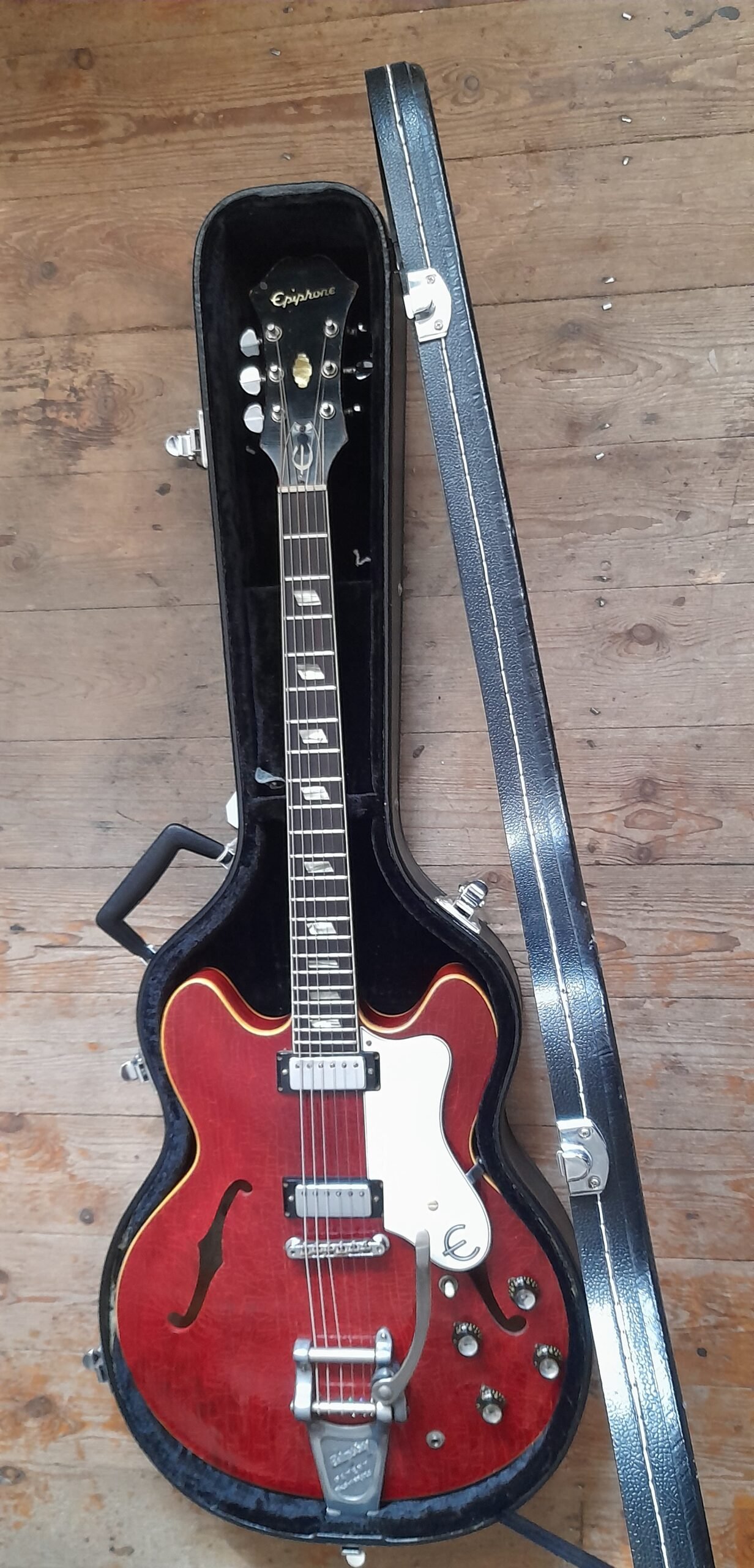 Epiphone store riviera 1966