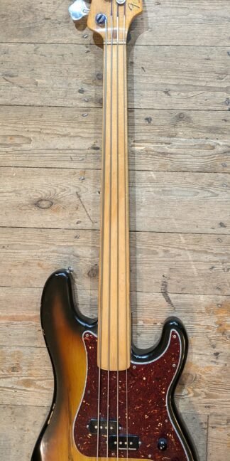 Fender Factory Fretless Precision Bass, Modified (1978)