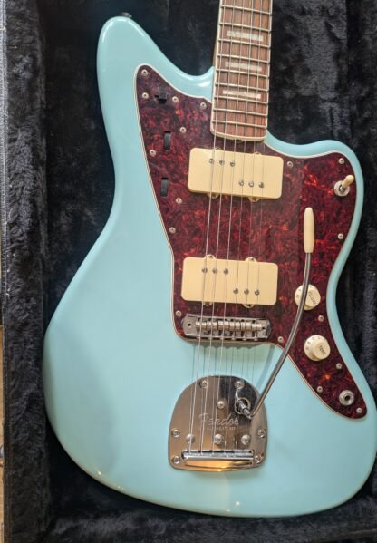 Fender Ltd Ed 60th Anniversary Jazzmaster PF Daphne Blue, Creamery Pickups & Hardware upgrades (2018) - Image 3