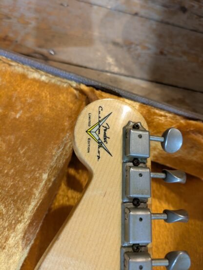 Fender Custom Shop Dealer Select '63 Relic Stratocaster (2012) - Image 6