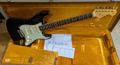 Fender Custom Shop Dealer Select '63 Relic Stratocaster (2012) - Image 2