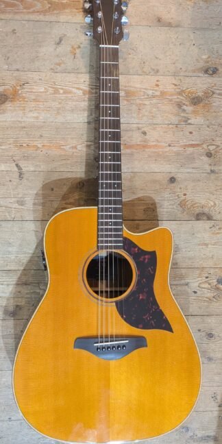 Yamaha A3R ARE Solid top, back & sides electro acoustic