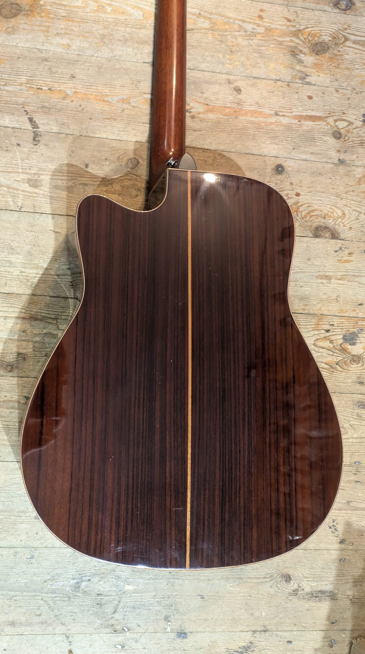 Yamaha A3R ARE Solid top, back & sides electro acoustic - Image 2