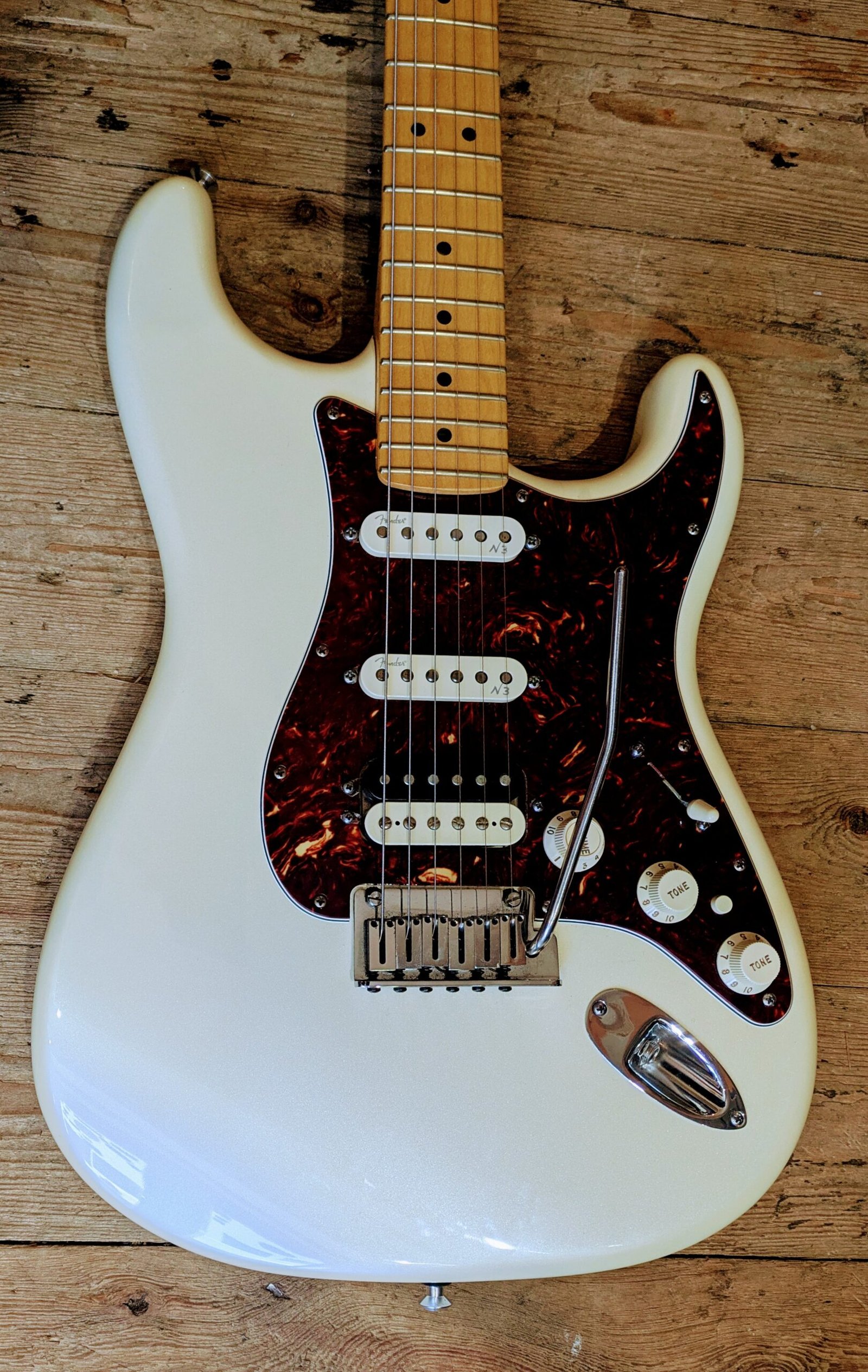 Fender American Deluxe Stratocaster Blizzard Pearl MN (2014) - Image 4