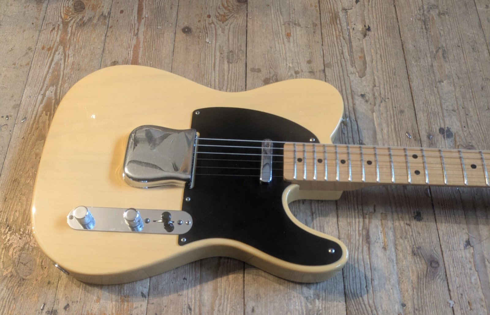 Fender Classic Player Baja Telecaster (2007) with Gator hard case - Image 2