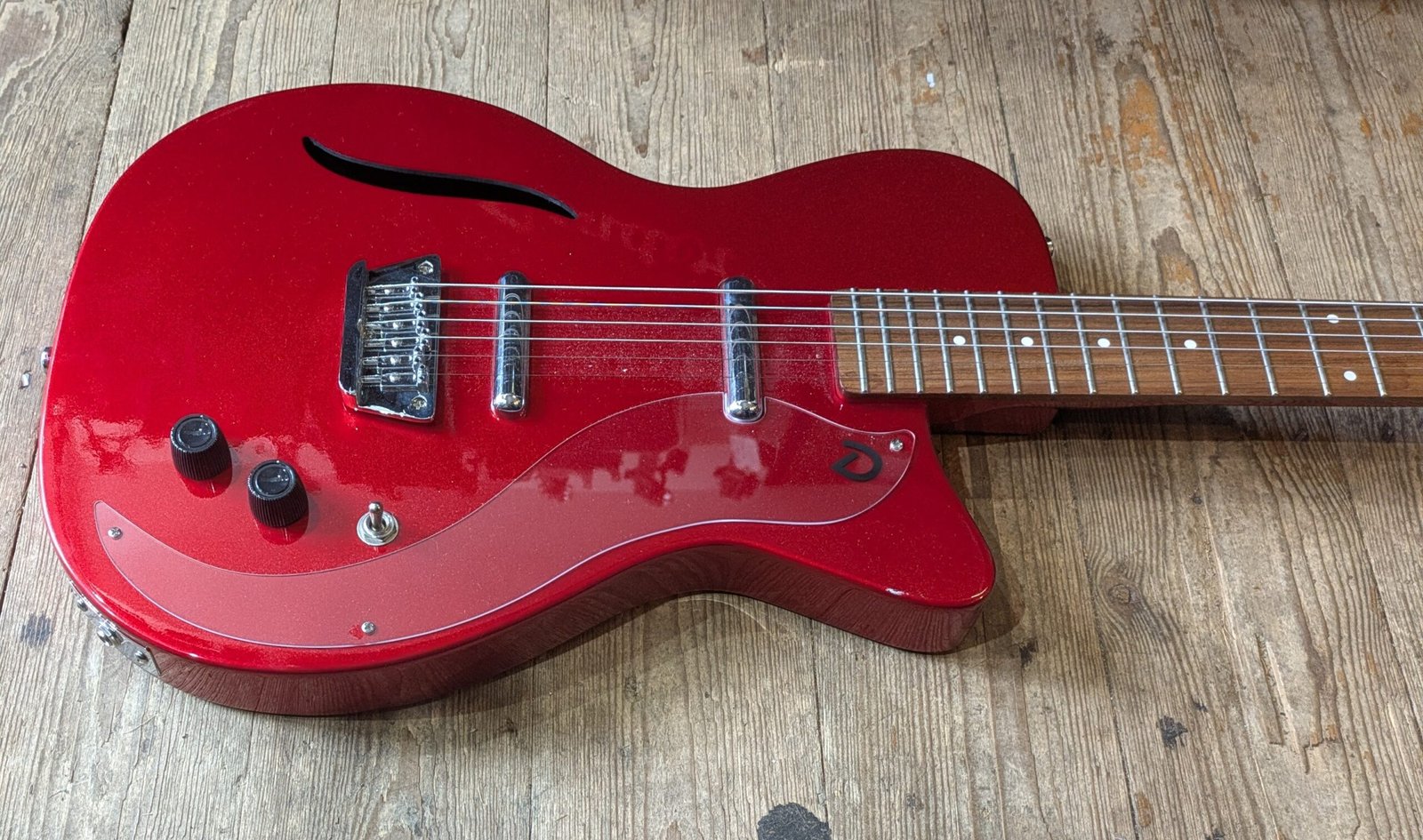 Danelectro Baritone '56 Red Metallic #085986 - Image 3