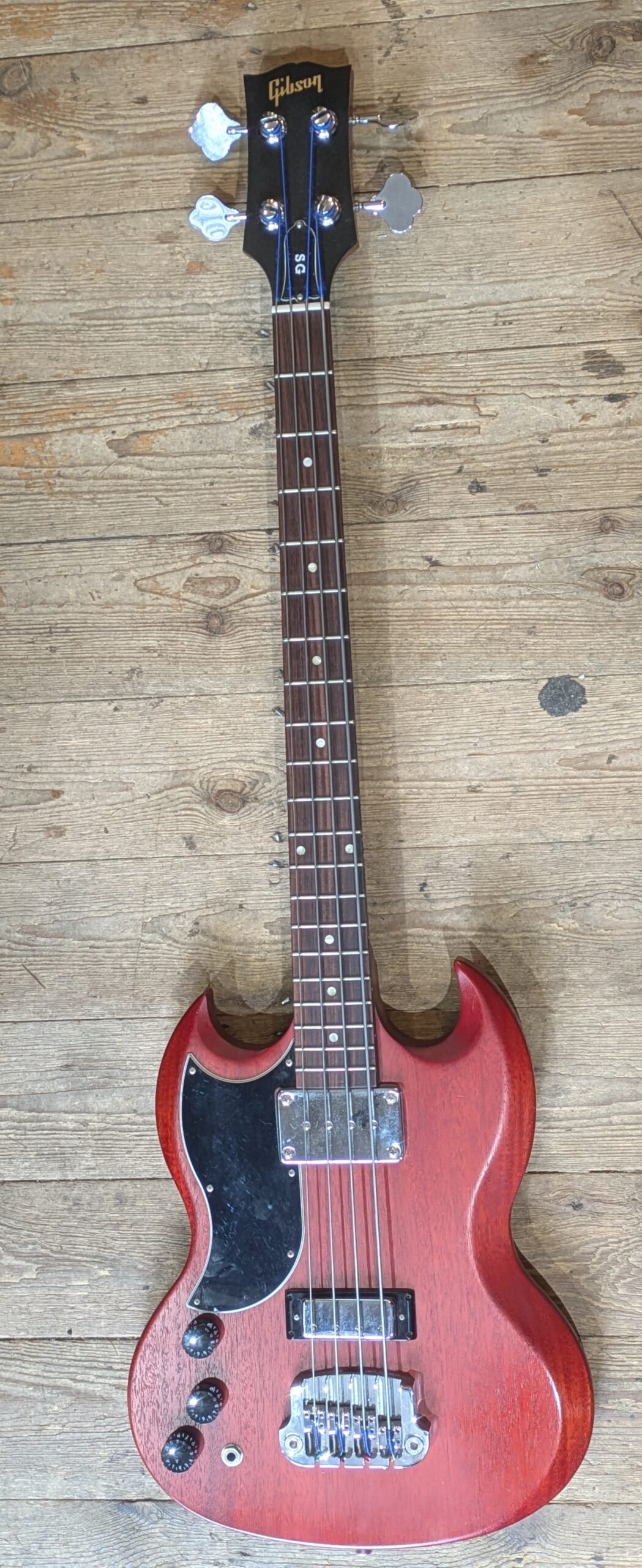 Gibson SG Bass left-handed, Worn Heritage Cherry with case (2013) - Image 2