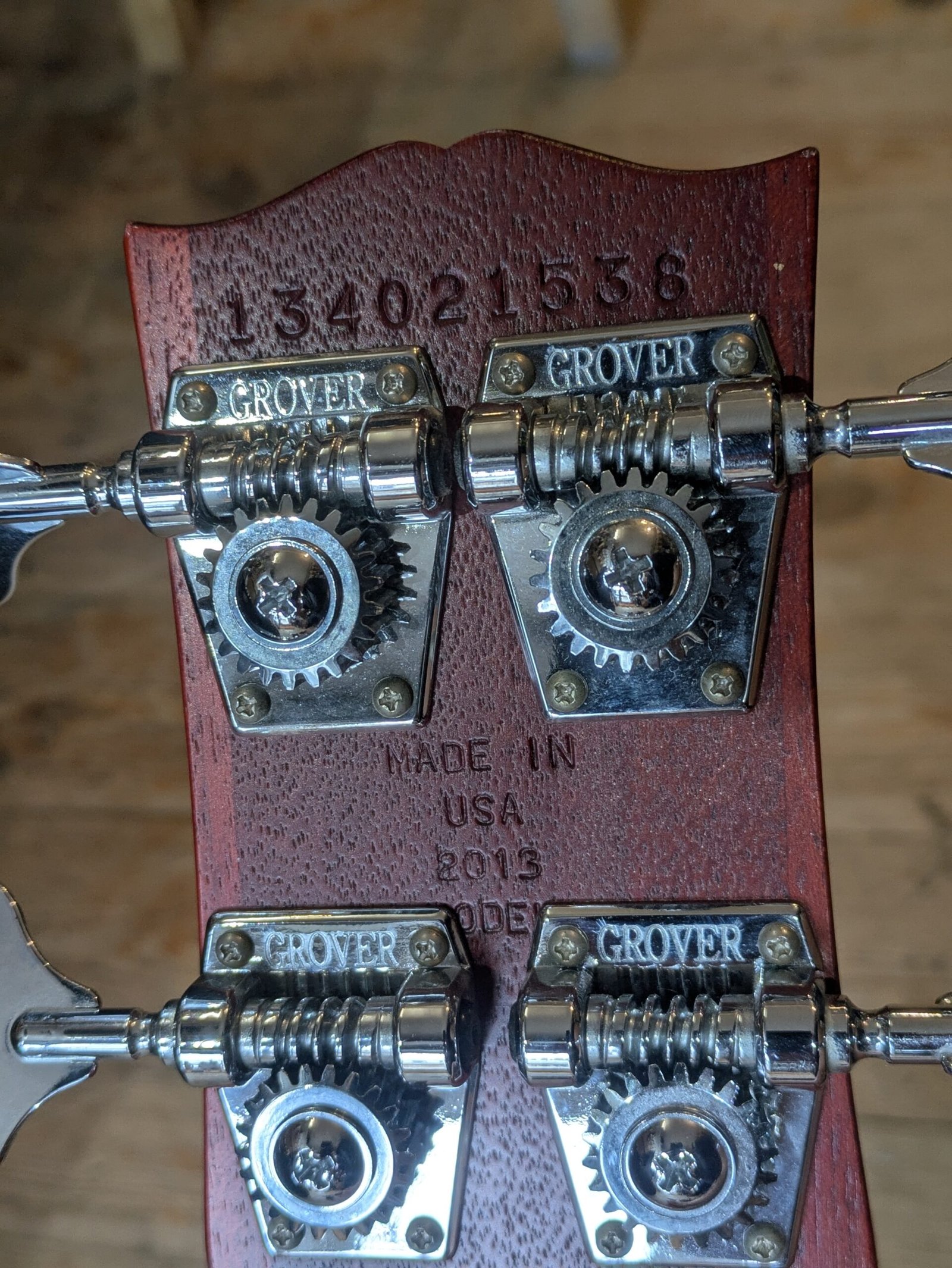 Gibson SG Bass left-handed, Worn Heritage Cherry with case (2013) - Image 6