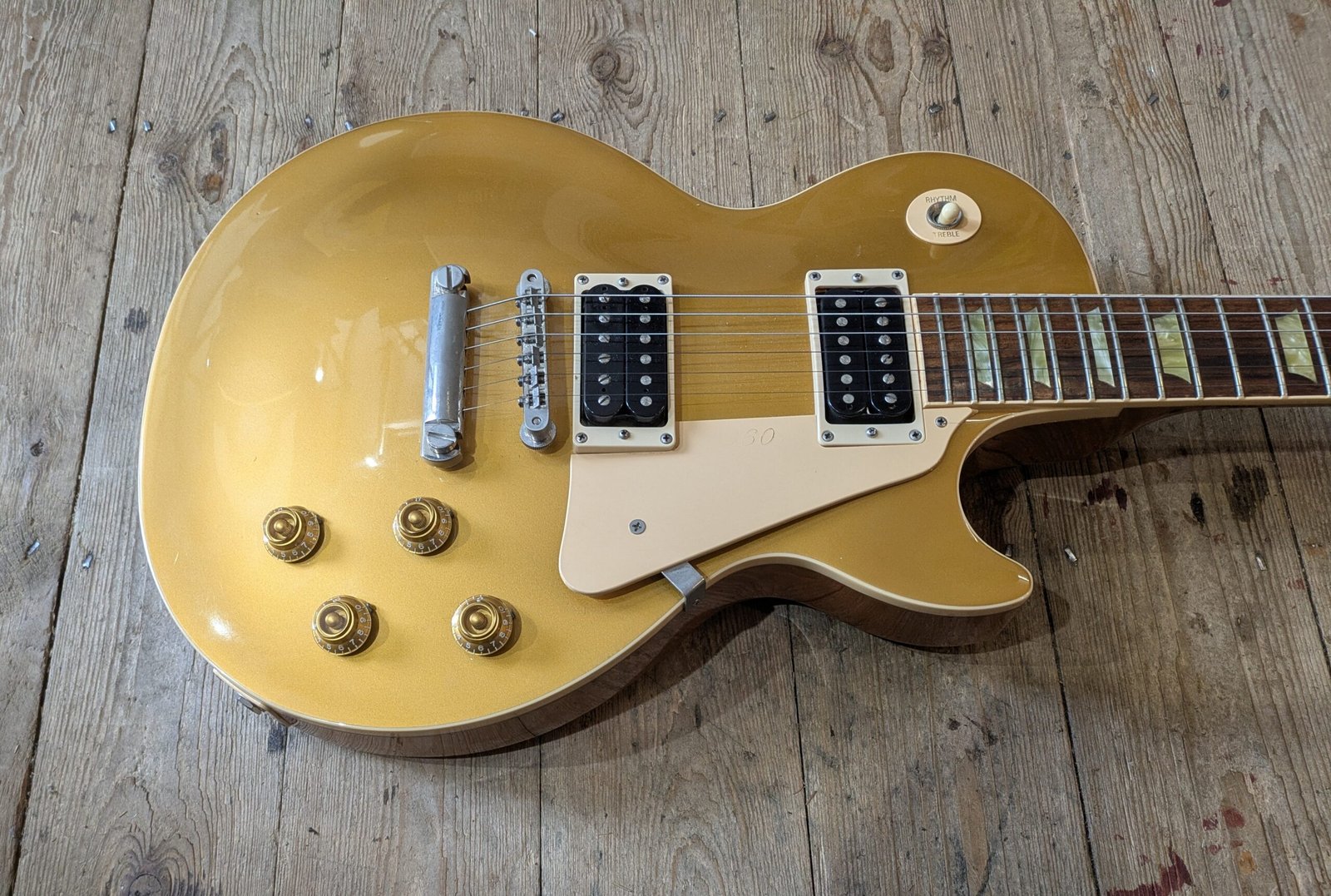 Gibson Les Paul Classic, Gold Top (1990's) with Monty's Pickup Upgrades - Image 2