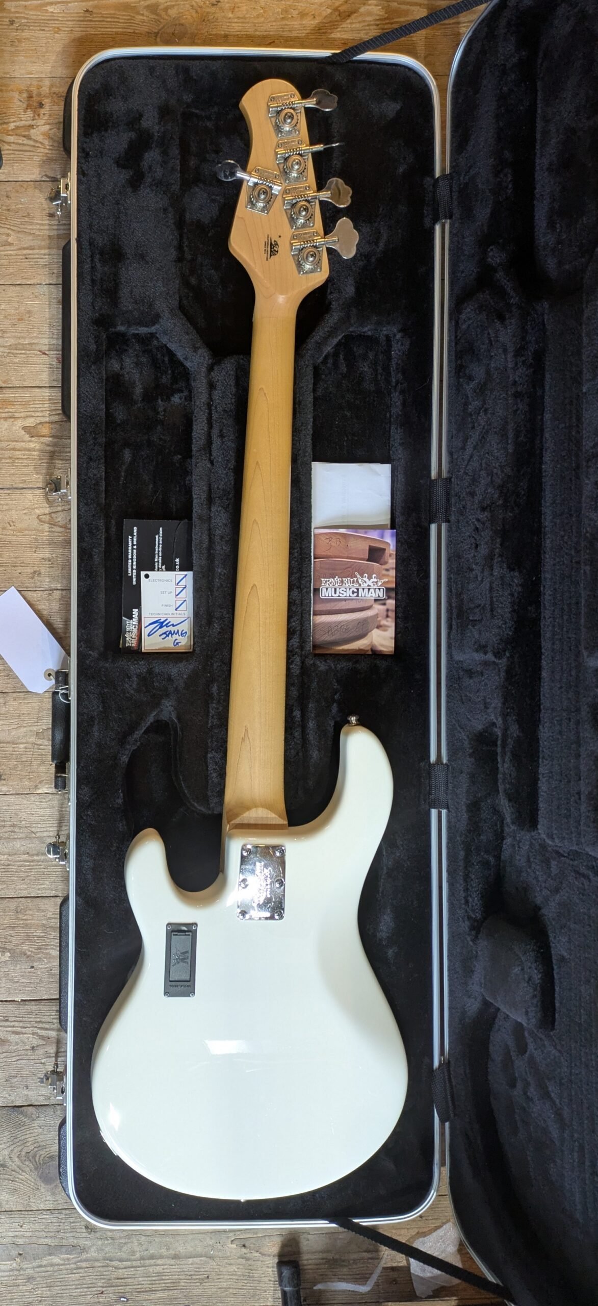 MusicMan Stingray 5 with original case #C02223 - Image 7